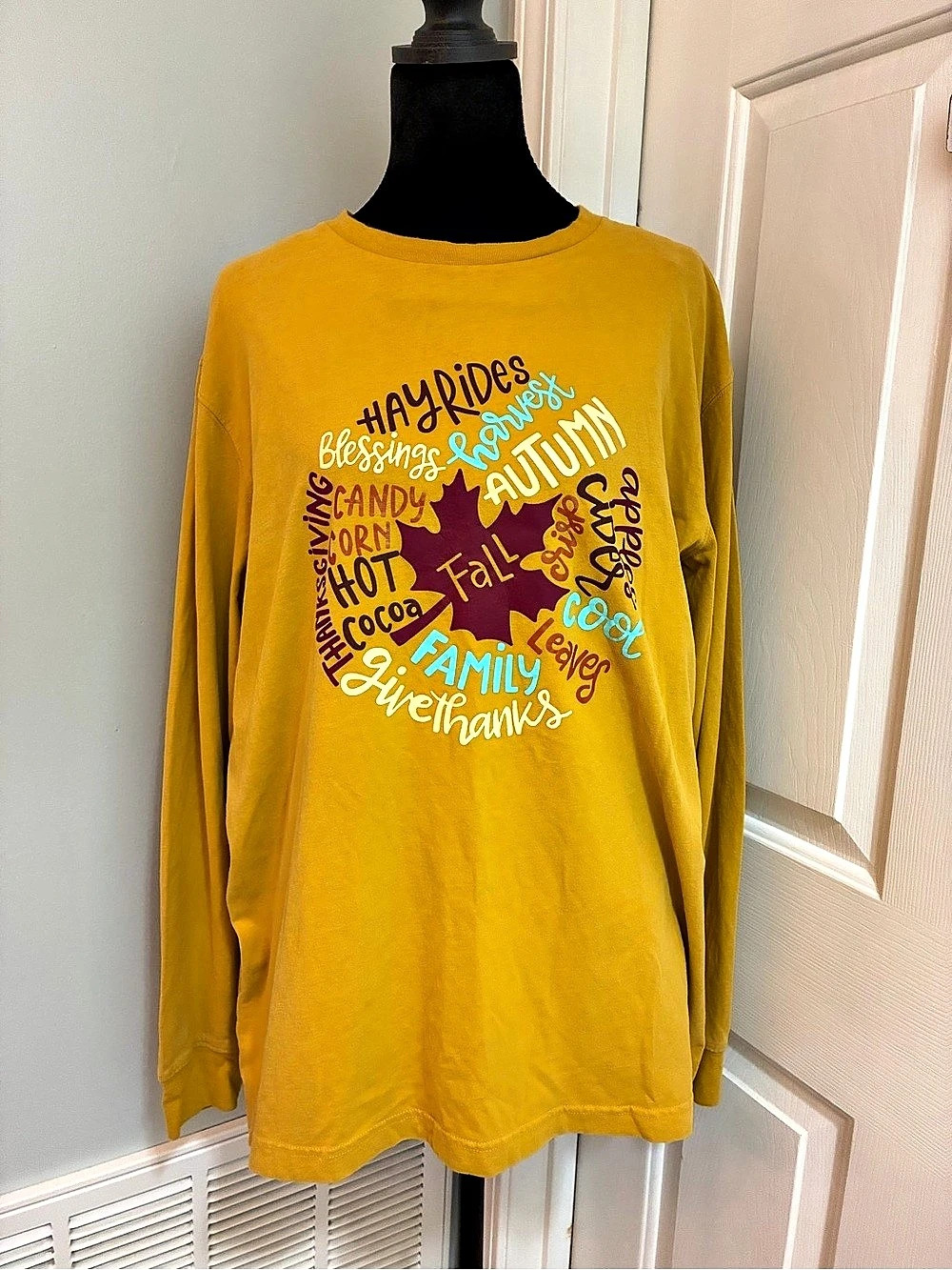George Graphic Long Sleeve Tee in Yellow Size Large